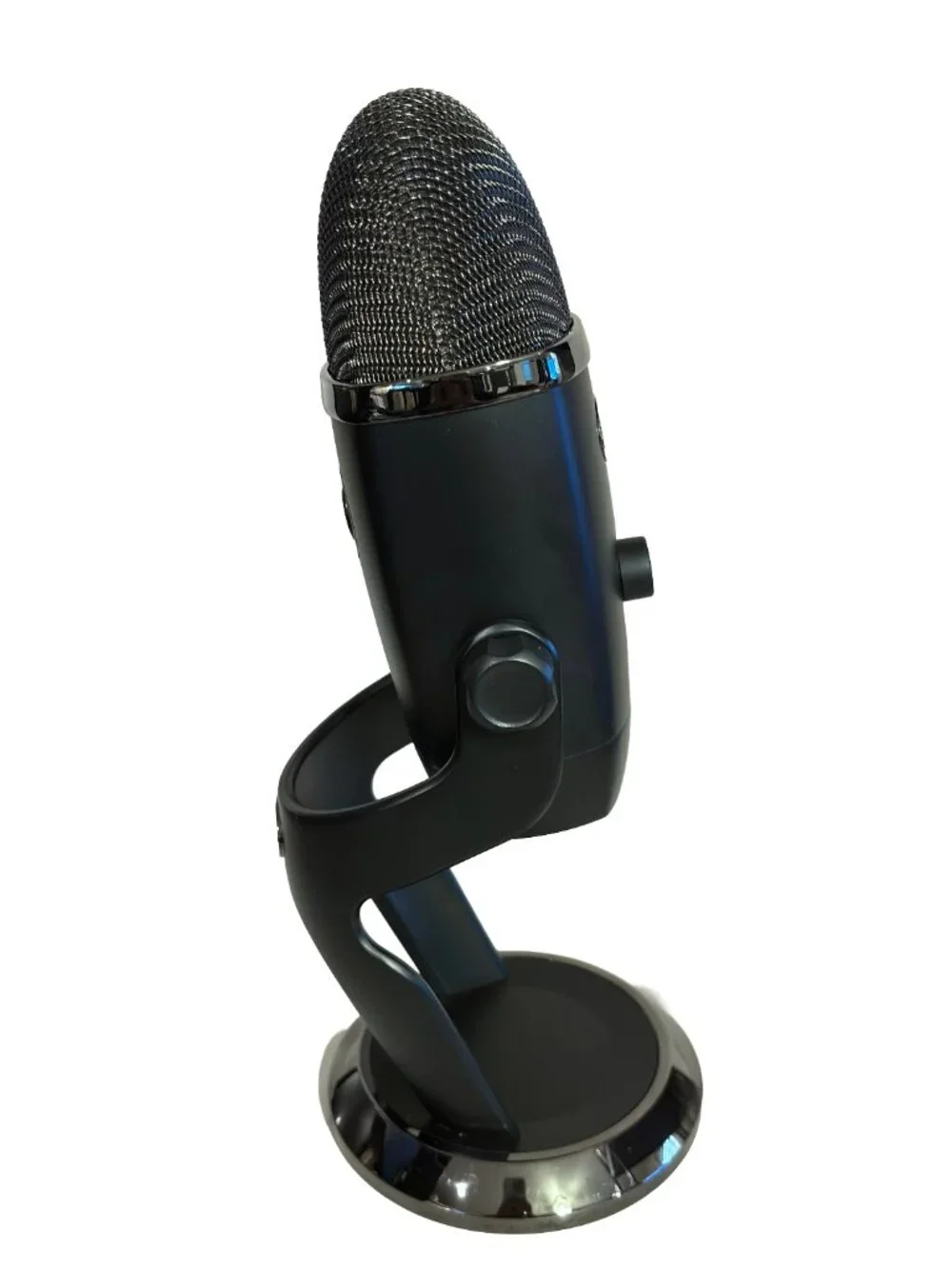 Blue Yeti USB Microphone Blackout Edition w/ Stand Studio Streaming Mic